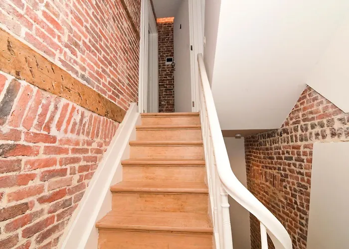 Family Duplex Getaway - Perfectly Positioned For City Adventures