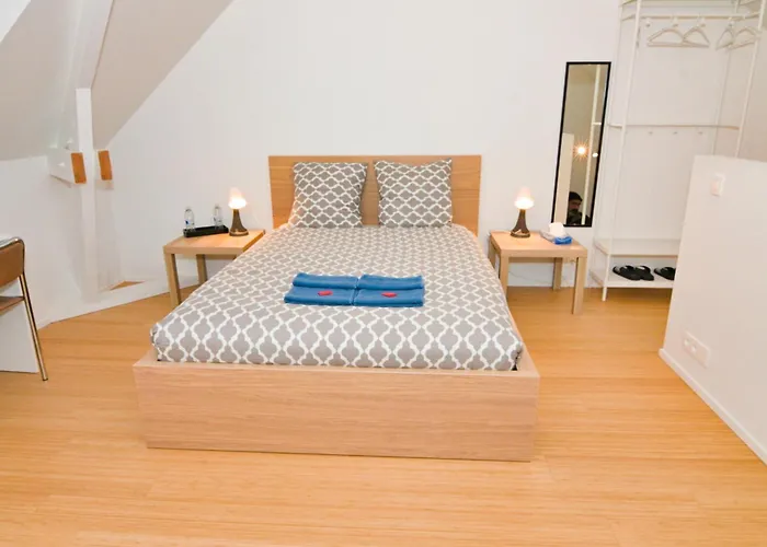 Family Duplex Getaway - Perfectly Positioned For City Adventures